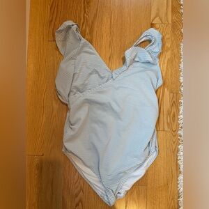 Kindred Bravely Maternity and Nursing seersucker blue striped bathing suit XL